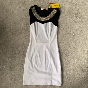 Lulu’s black and white sleeveless dress. Size M